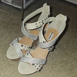 CREAM COLOR WHITE WEDGE SHOES